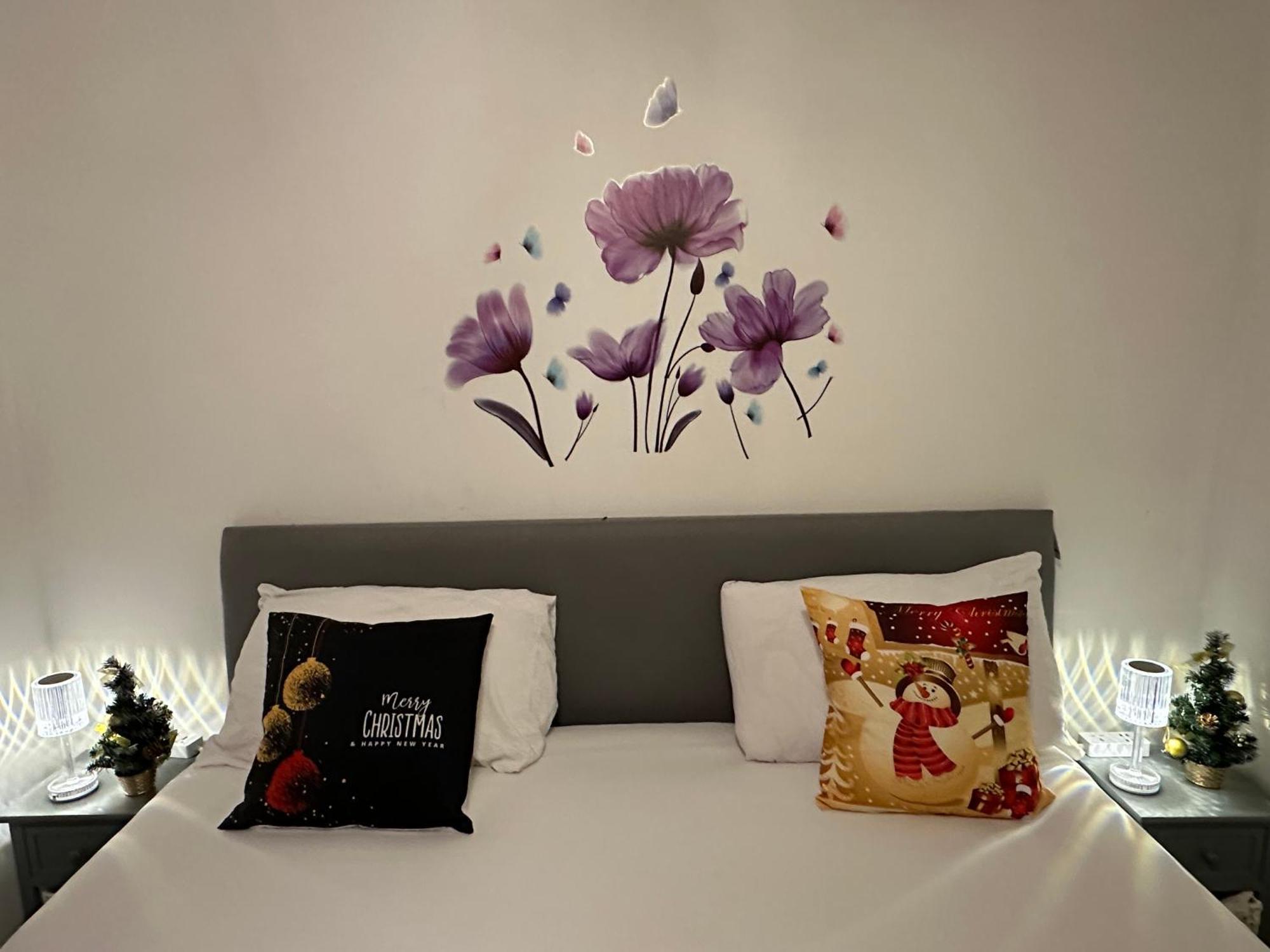 London 2 Bed 2 Bath Apartment Holiday Home - Free Parking - 3Min Walk To The Train Station - 19Min To London Liverpool Street 5Min To Victoria Line 1Gb Broadband Super Fast Internet Ground Floor 100S Of Shops Restaurants Bakeries 24-Hour Asda Superst מראה חיצוני תמונה